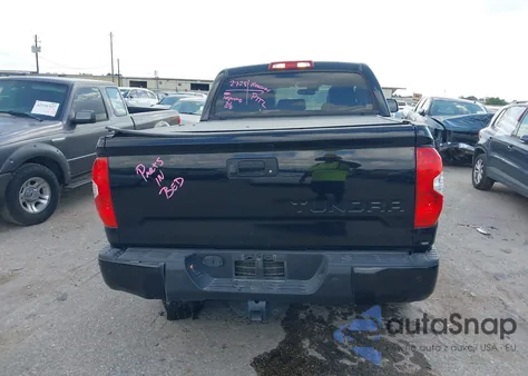 2018 Toyota Tundra Sr5 5.7L V8 z USA, uszkodzony, nr VIN 5TFDW5F12JX720521